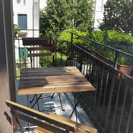 Giudecca Apartment *